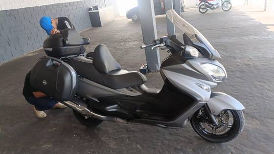 SUZUKI BURGMAN 650 EXECUTIVE 